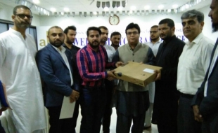 laptop-distribution-ceremony-abad-house-14th-july-2017(3)
